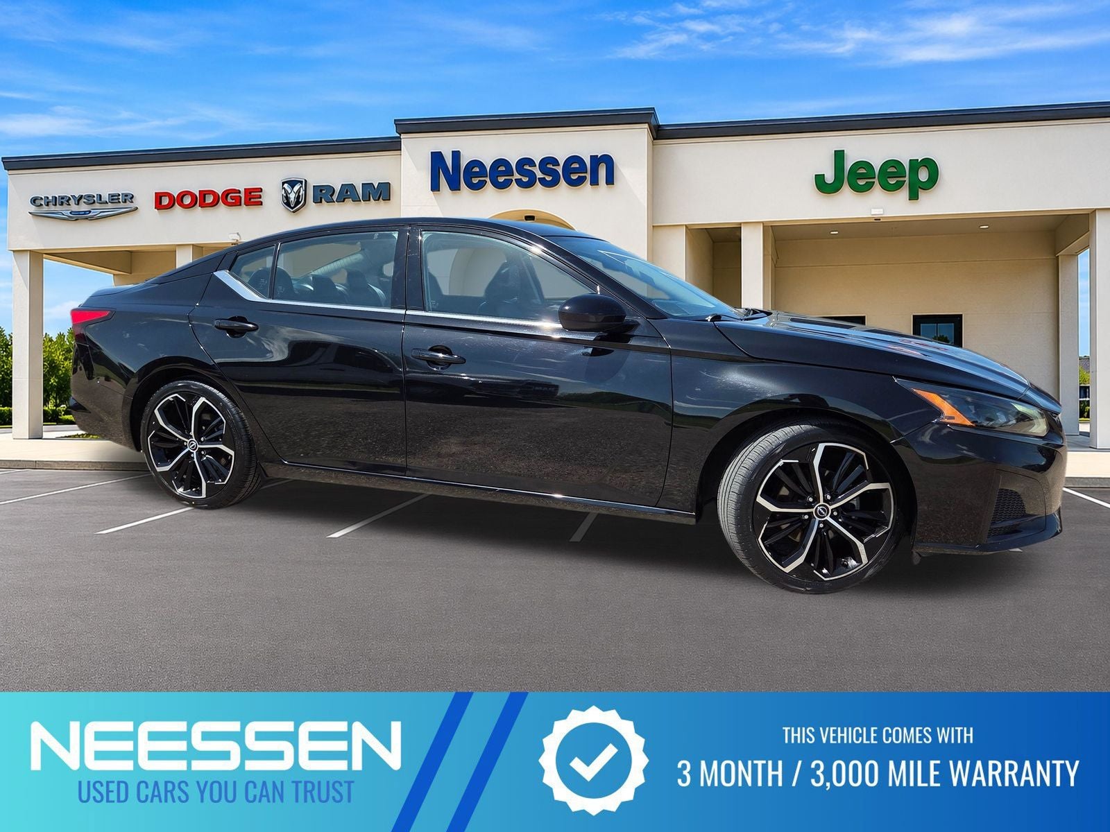 2024 Nissan Altima 2.5 SR in Super Black — front three-quarter view