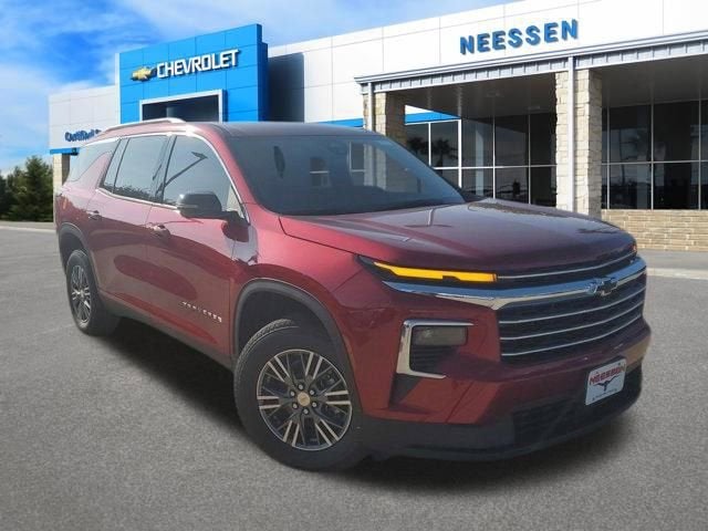 2026 Chevrolet Traverse LT in Radiant Red Tintcoat — front three-quarter view