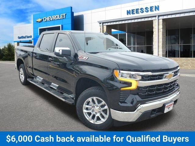 2026 Chevrolet Silverado 1500 LT in Black — front three-quarter view