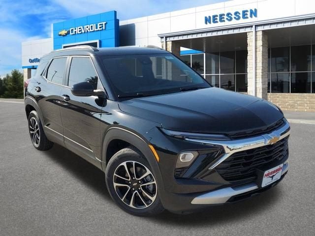 2026 Chevrolet Trailblazer LT in Mosaic Black Metallic — front three-quarter view